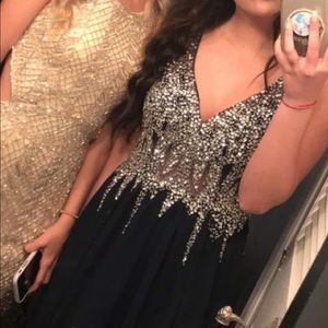 prom dress from prom girl online. size 4/6 medium